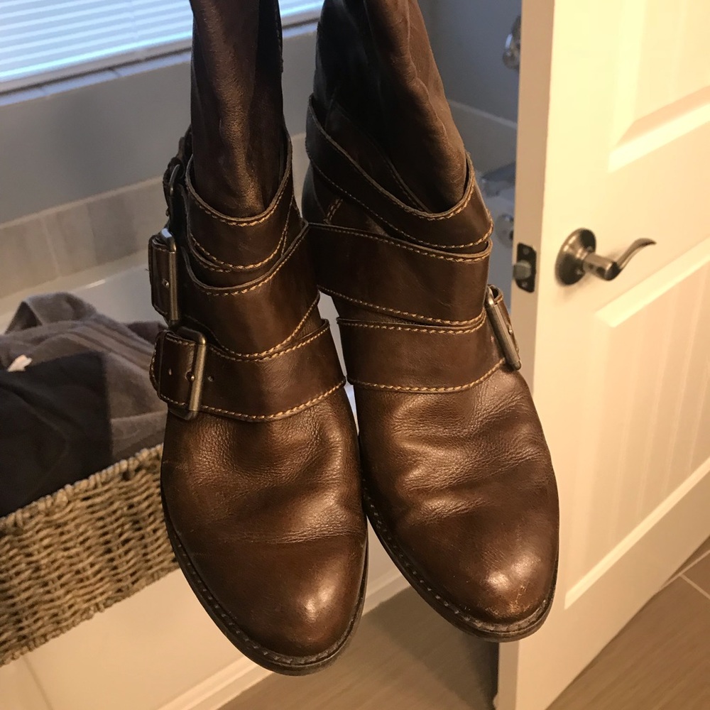 B makowsky boots